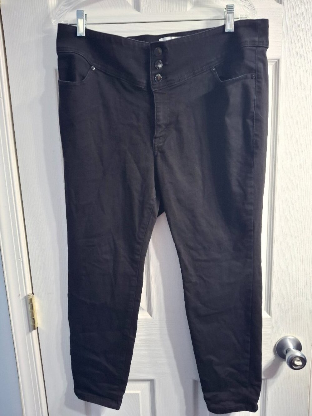 Lane Bryant High Rise 3-Button Jeggings, Black, Size 16P